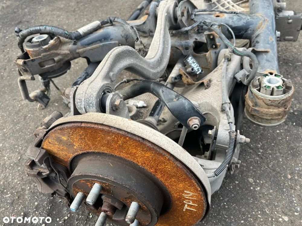 Zawieszenie tylne lewe tarcza zacisk wahacze półoś Land Rover Discovery Sport L550 - 1