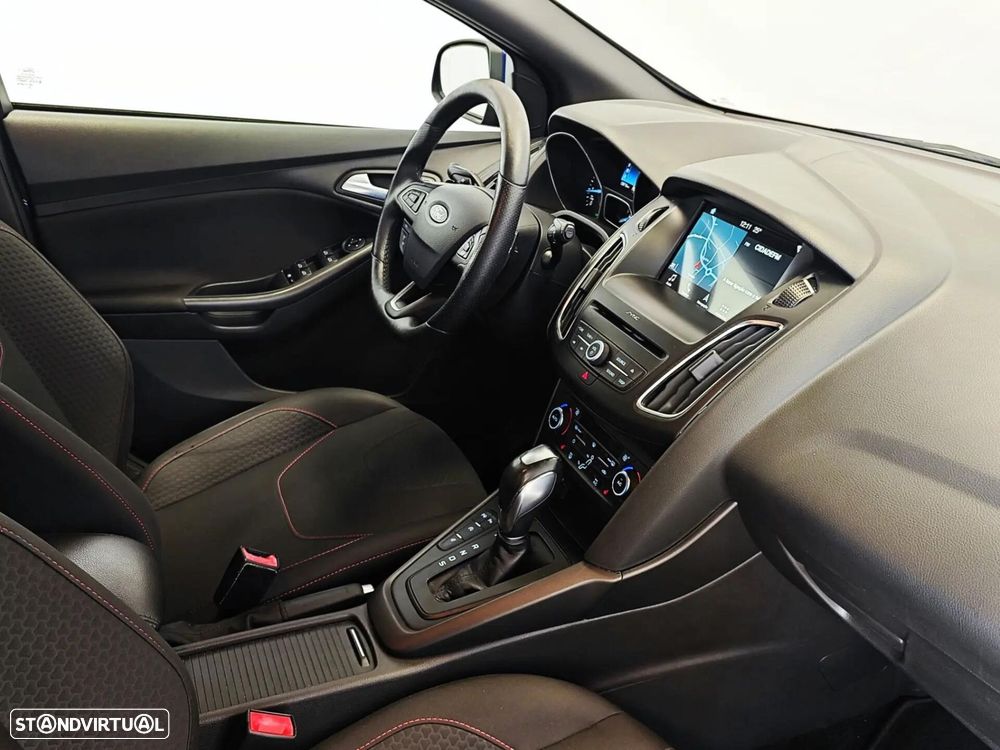 Ford Focus 1.0 EcoBoost ST-Line Aut. - 6