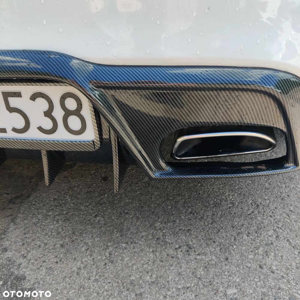 Hyundai Genesis - 11