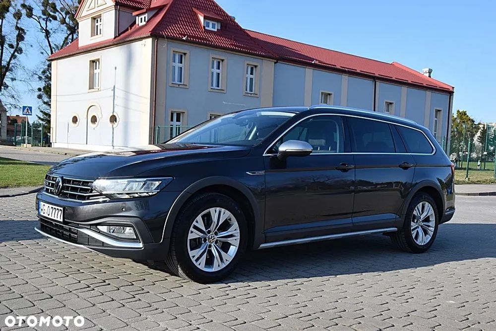 Volkswagen Passat Alltrack 2.0 TDI SCR DSG 4Motion - 8