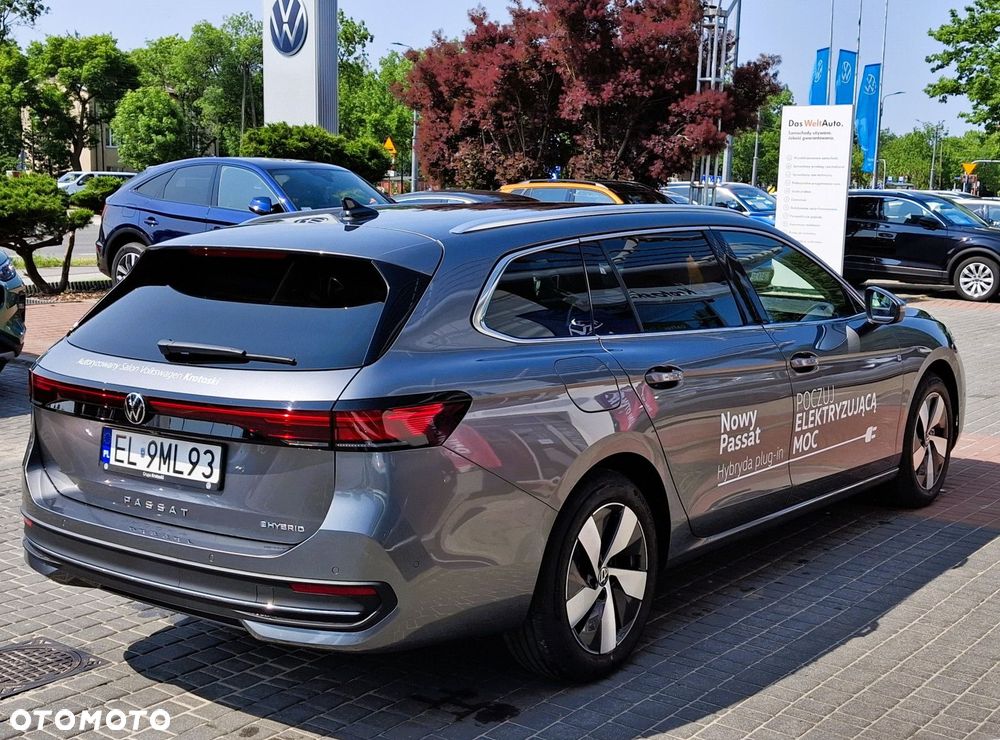 Volkswagen Passat - 6