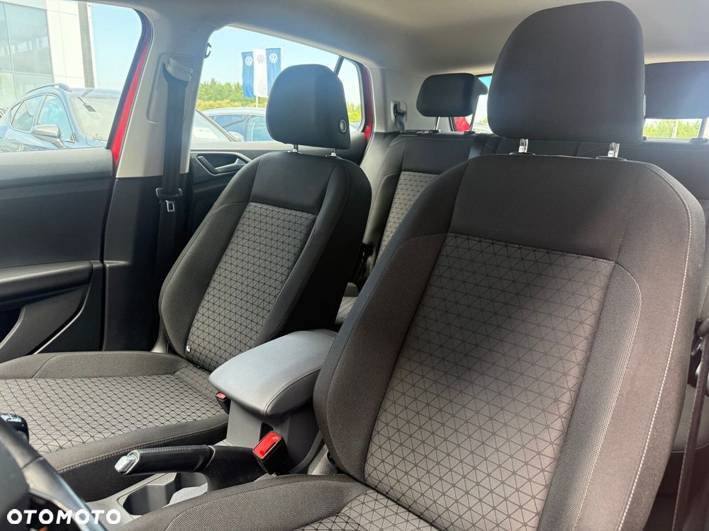 Volkswagen T-Cross - 13