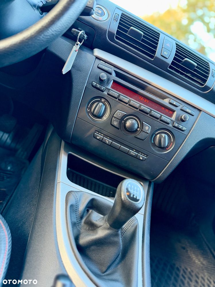 BMW Seria 1 116d - 11
