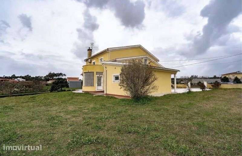 Moradia T4 Isolada com 2.235 m² de Terreno em Mira - Grande imagem: 4/9