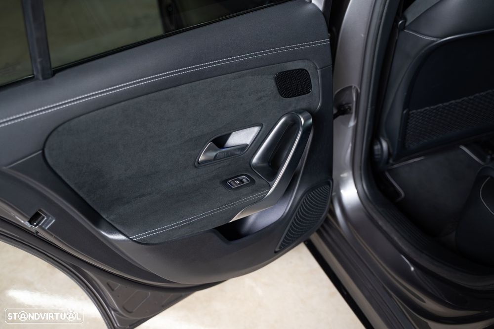 Mercedes-Benz A 250 Limousine e 8G-DCT - 35