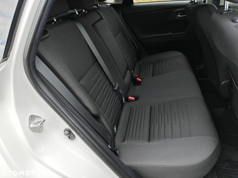 Toyota Auris - 34