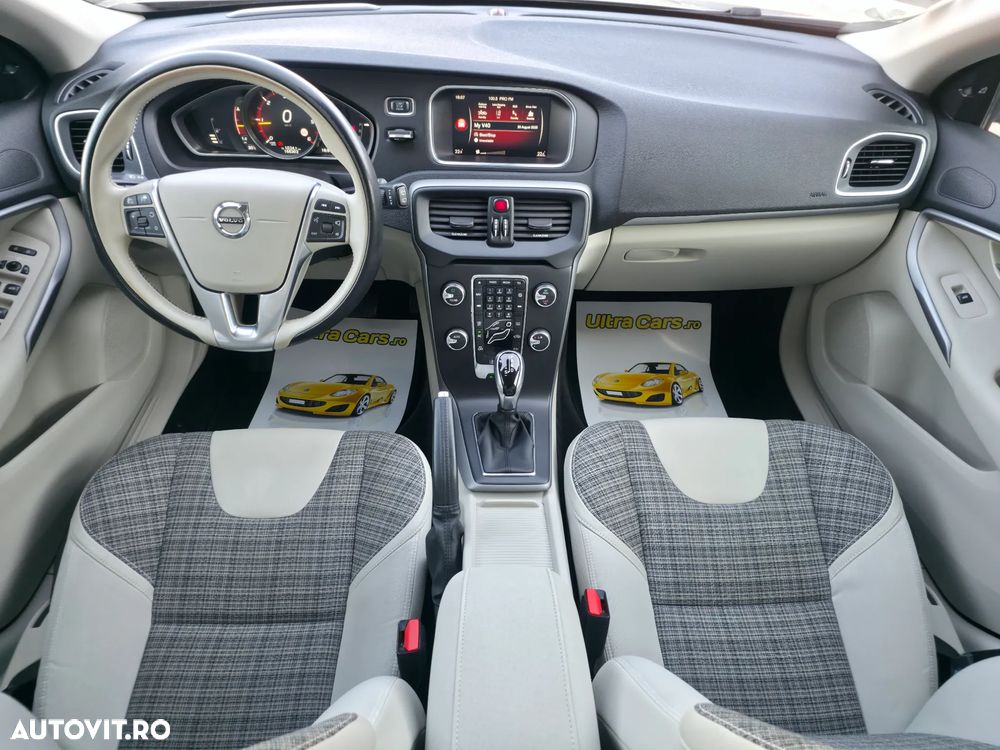 Volvo V40 D2 Aut. Momentum - 10