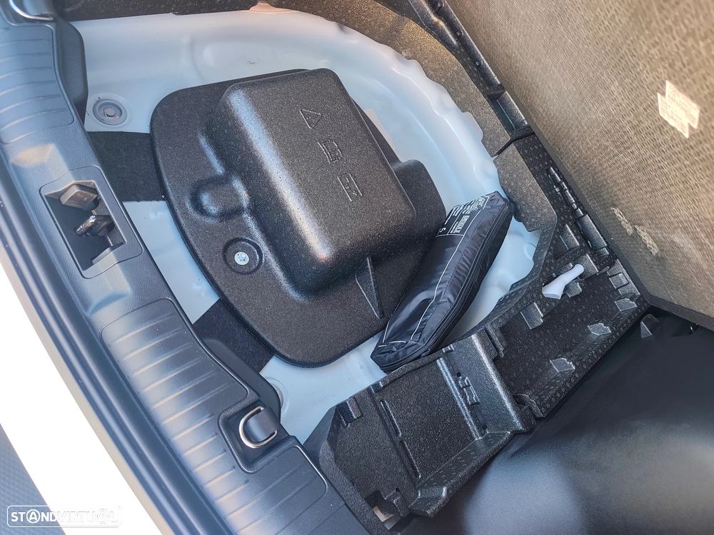 Ford Kuga - 47
