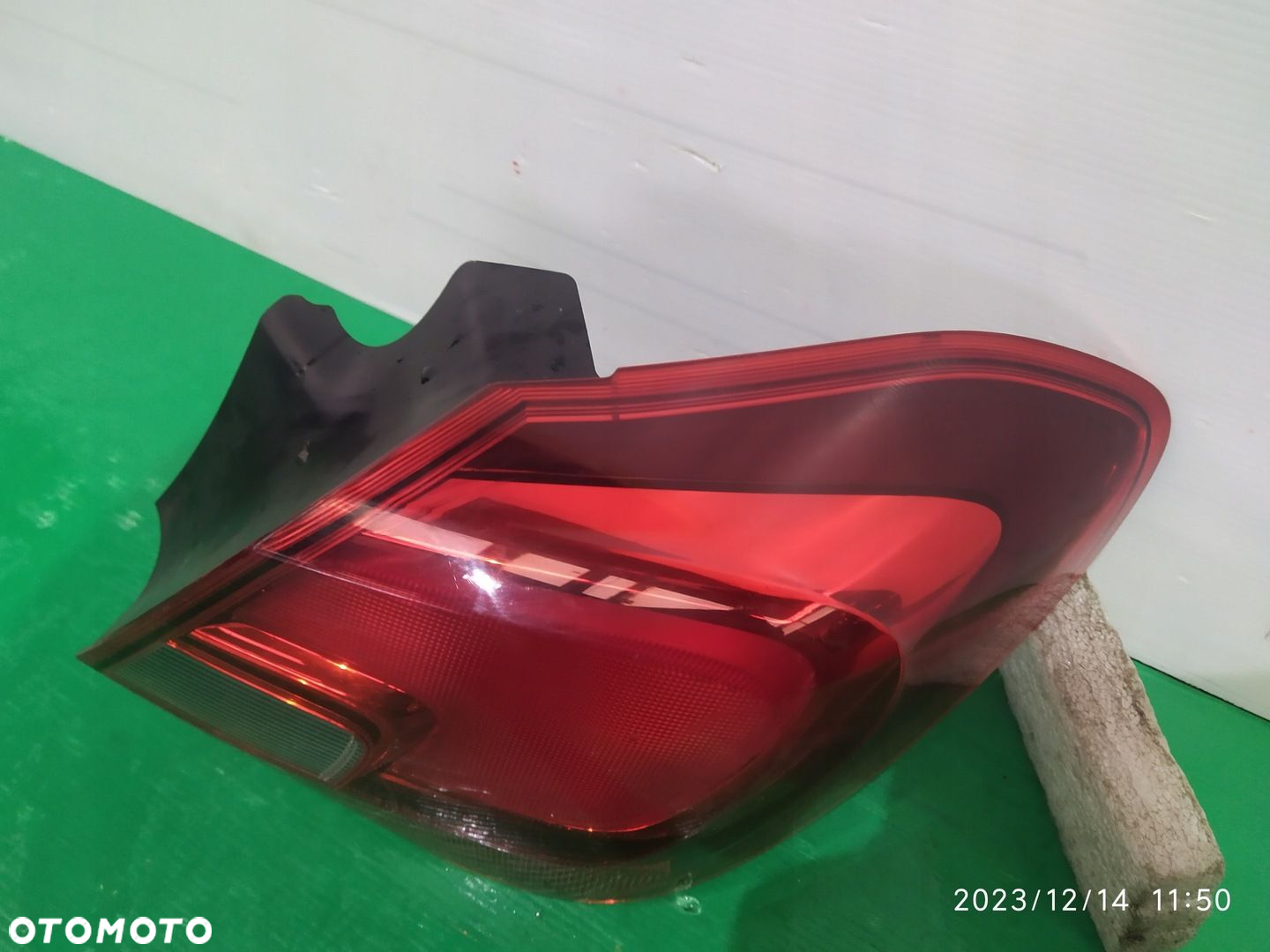 LAMPA TYLNA PRAWA OPEL CORSA E 14- 3 DRZWI 39068624 - 6