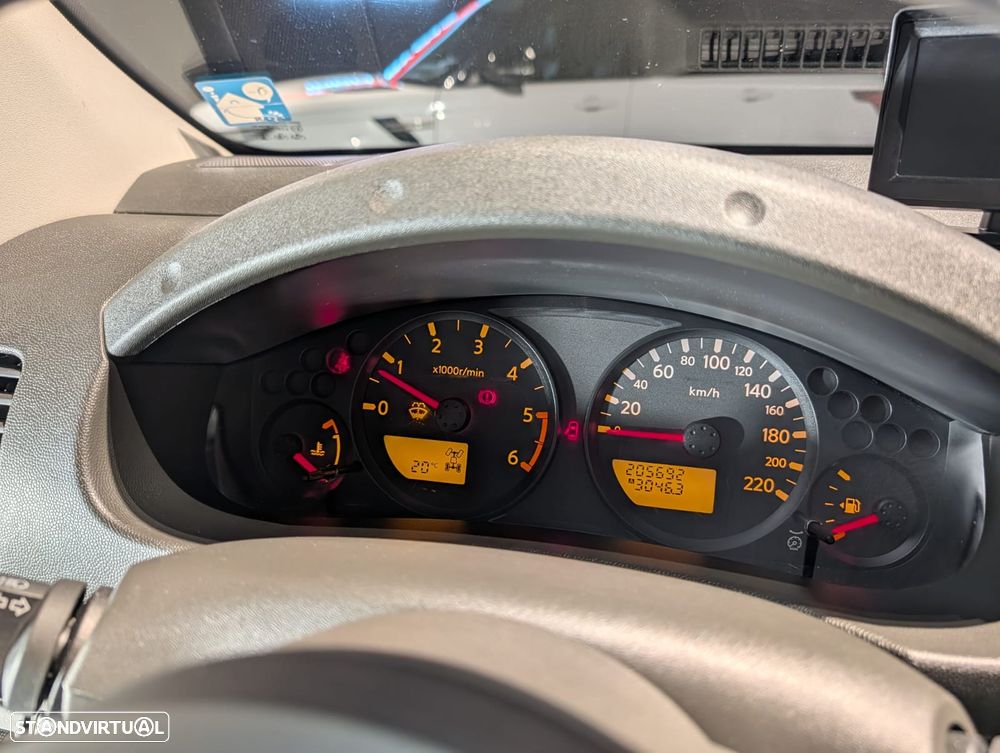 Nissan Navara 2.5 dCi CD Pilot - 18