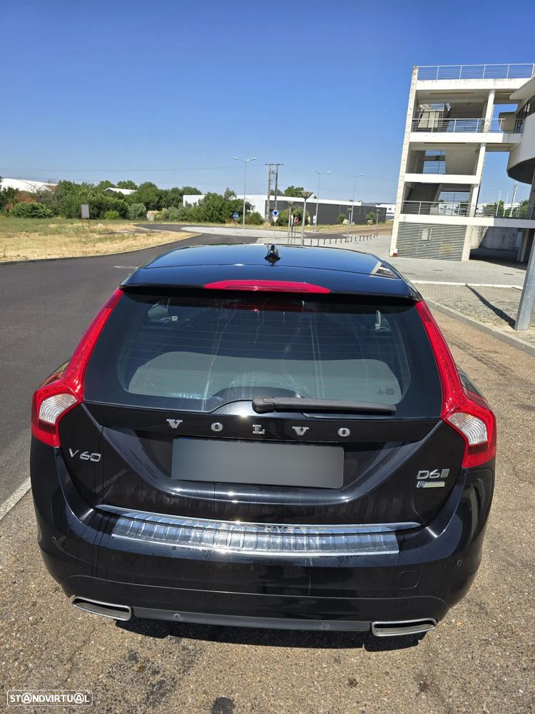 Volvo V60 2.4 D6 Summum AWD Phev - 2
