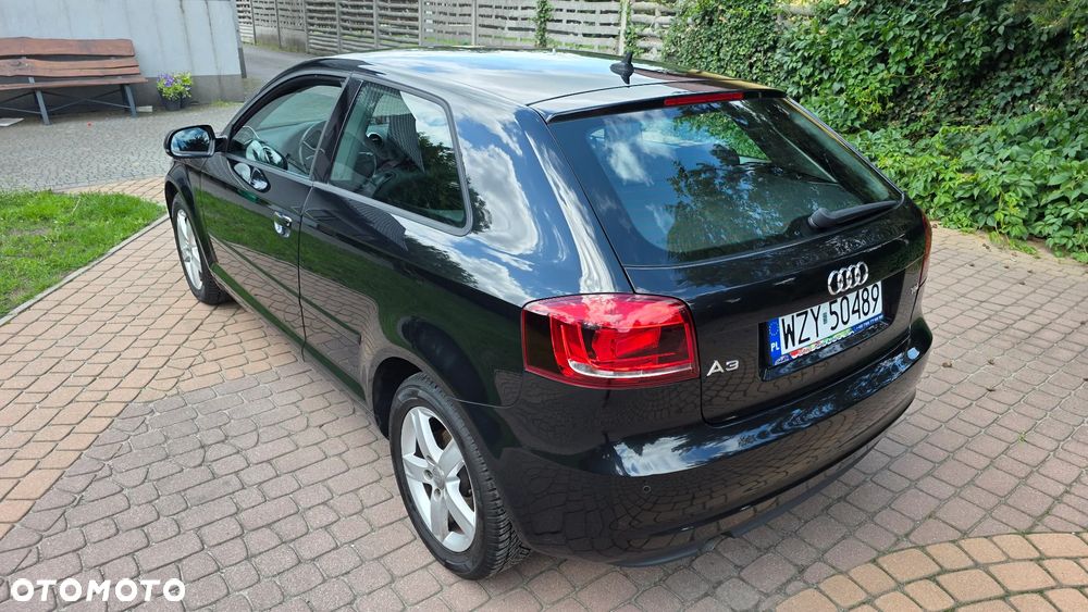 Audi A3 3-drzwiowe 1.6 TDI DPF Attraction - 21