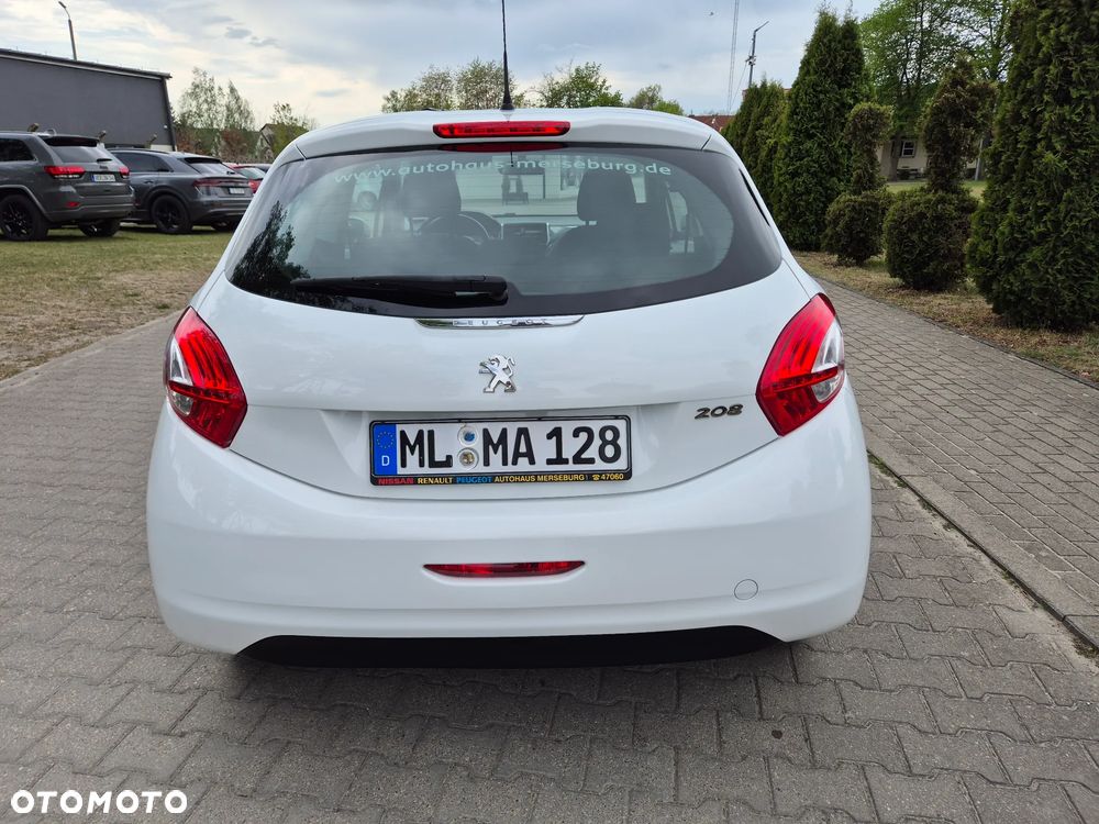 Peugeot 208 - 5
