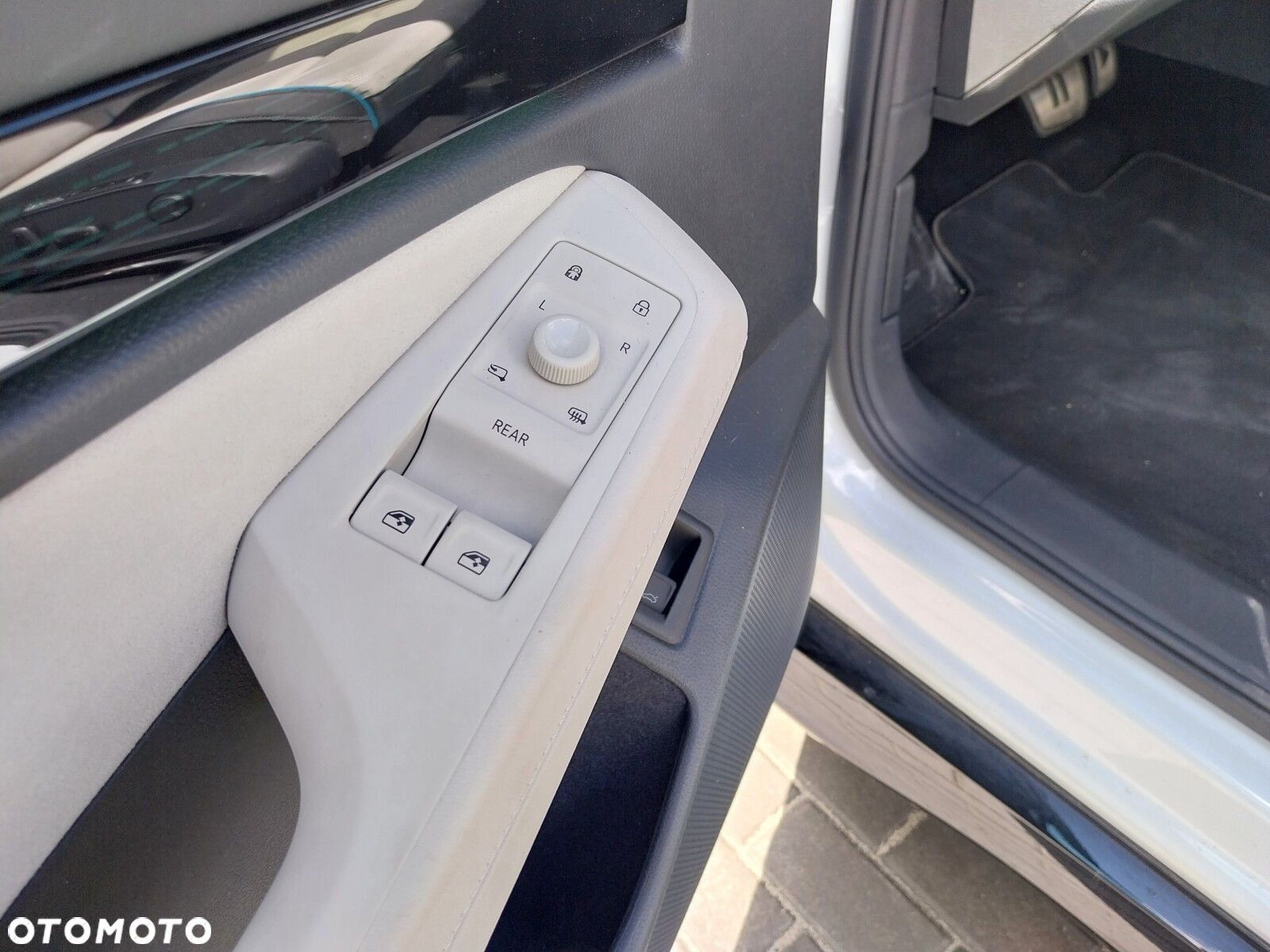 Volkswagen ID.7 77kWh Pro - 37