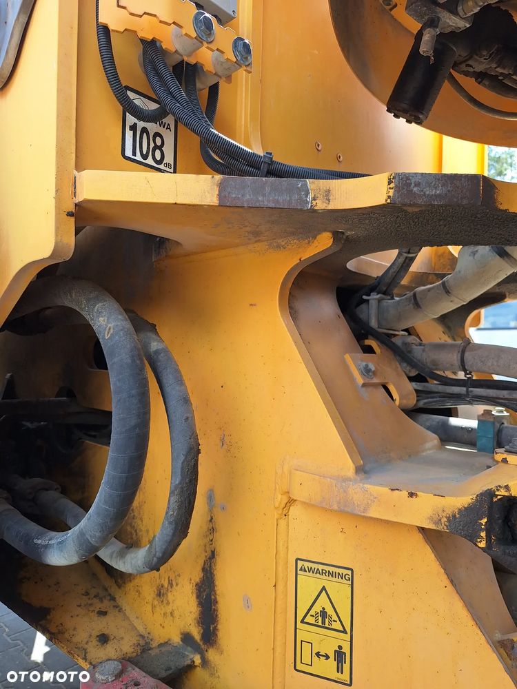Volvo L180E - 18