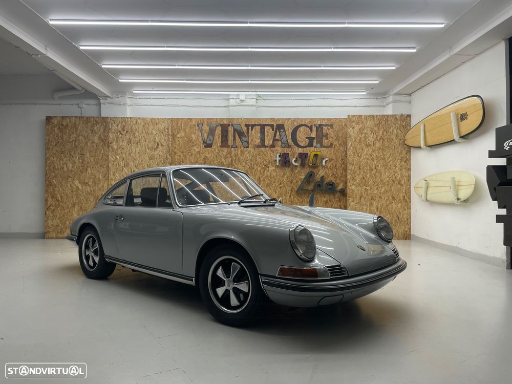 Porsche 911 Série F - 1