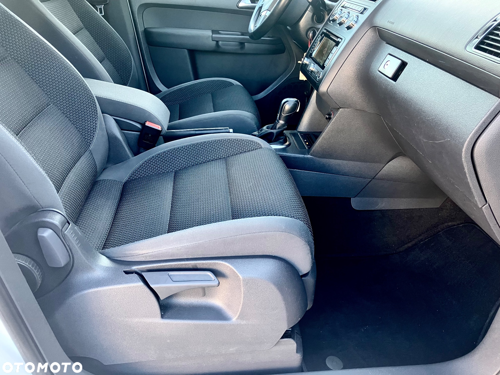 Volkswagen Touran 1.4 TSI DSG Highline - 19