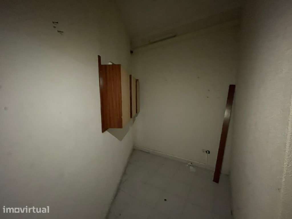 LOJA NO LARGO DA VARINA - Grande imagem: 5/9