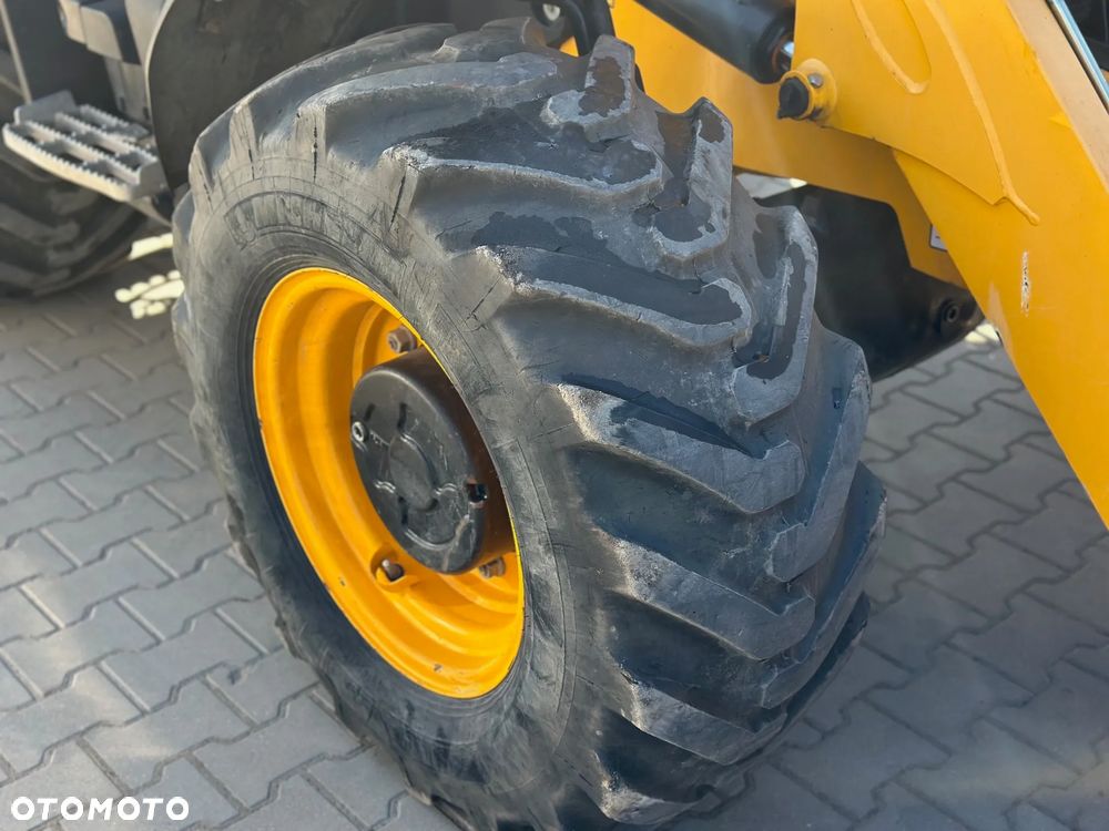 JCB 3CX - 4