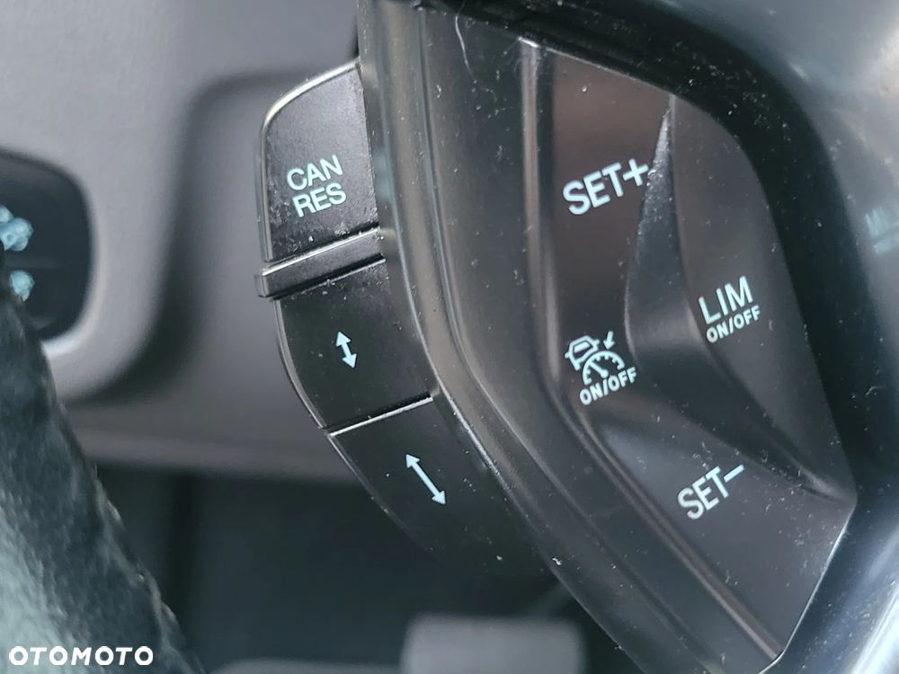 Ford Tourneo Connect Grand - 30