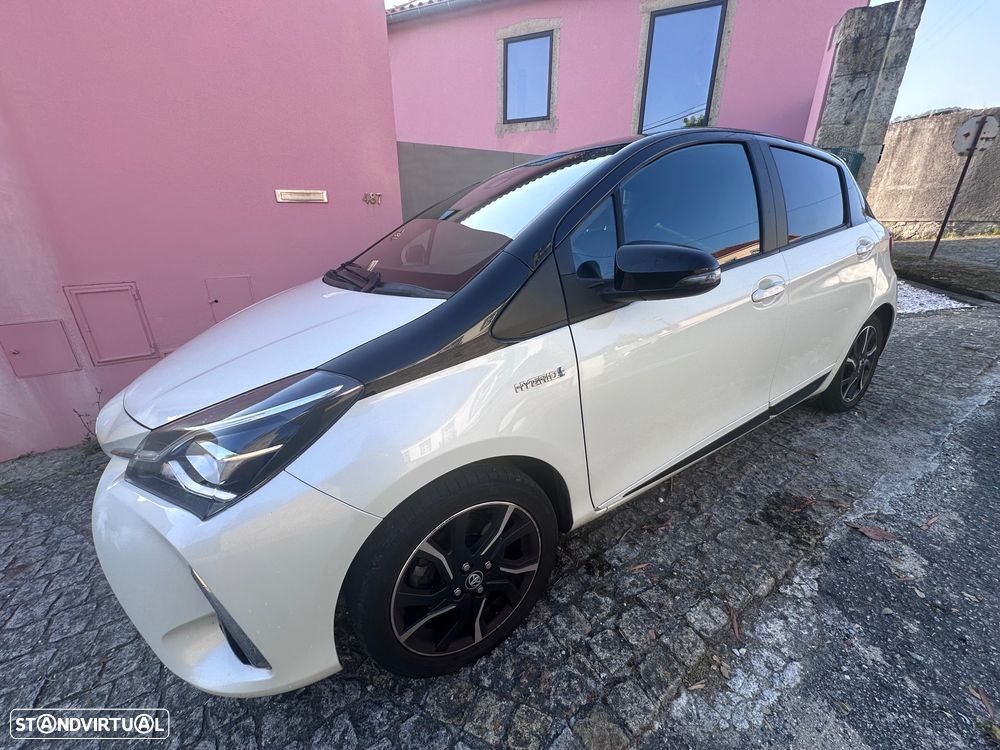 Toyota Yaris 1.5 HSD Square Collec.White - 2