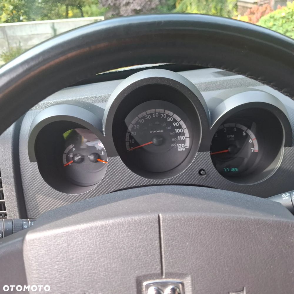 Dodge Nitro 4.0 Automatik R/T - 12