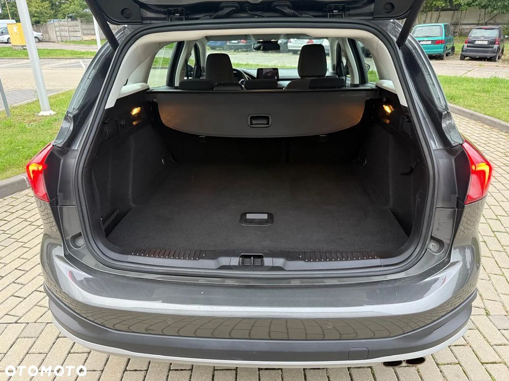 Ford Focus 1.0 EcoBoost Active - 34