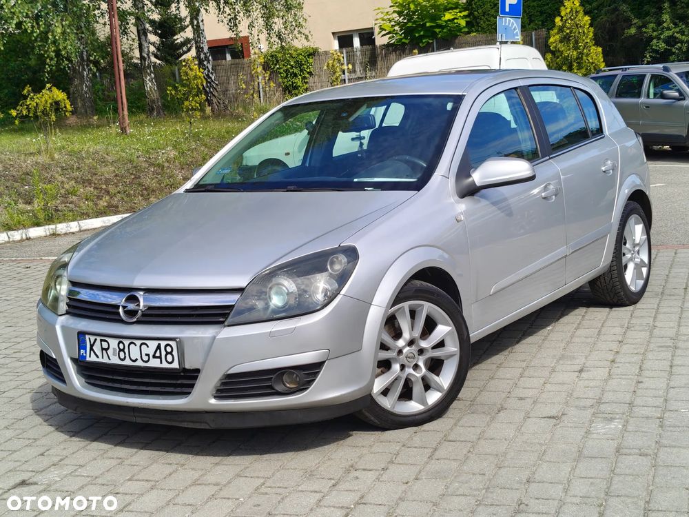 Opel Astra 2.0 T Cosmo - 3