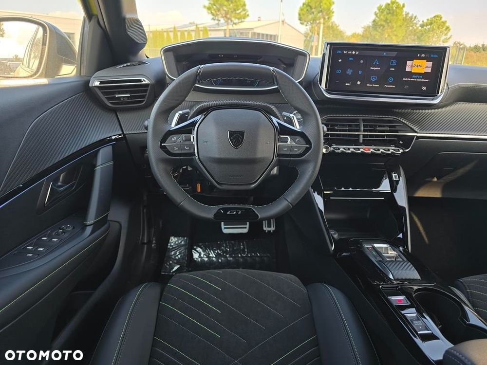 Peugeot 208 1.2 mHEV GT - 11