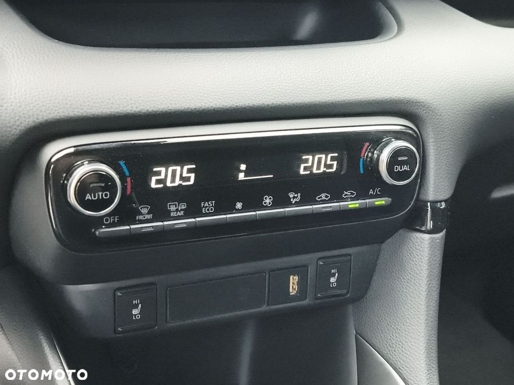 Toyota Yaris - 25