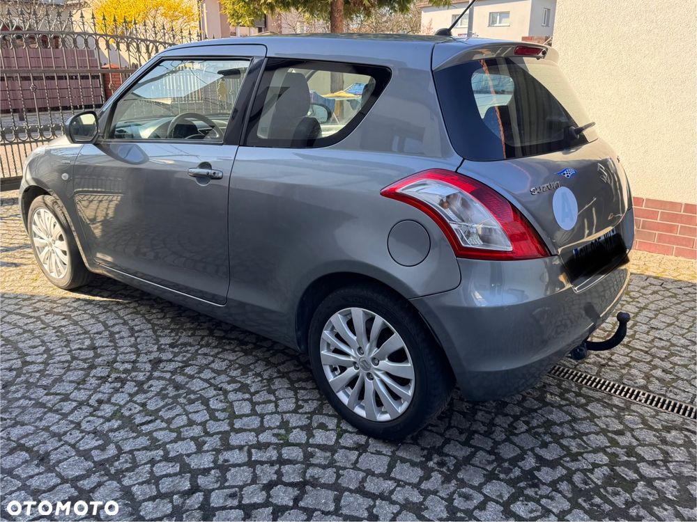 Suzuki Swift - 4