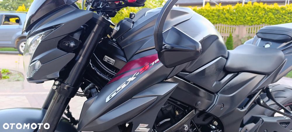 Suzuki GSX - 40