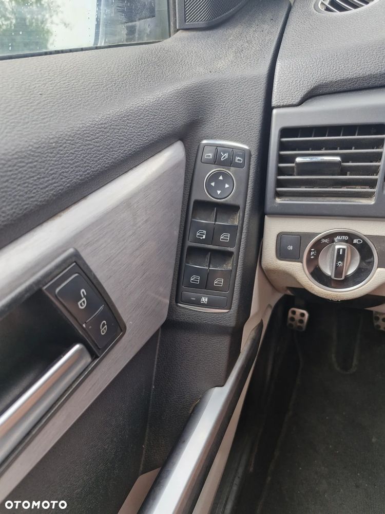 Mercedes-Benz GLK 220 CDI BlueEff - 23