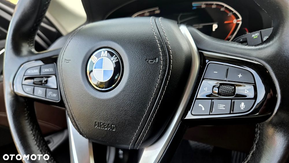 BMW Seria 5 520d Luxury Line sport - 24