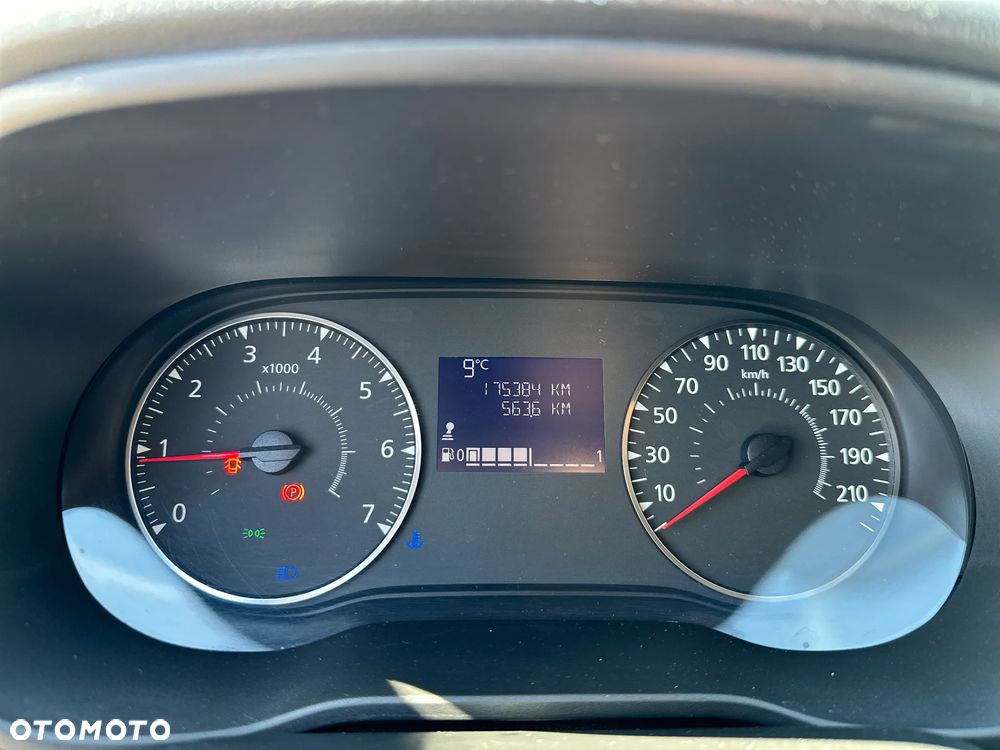 Dacia Duster 1.5 dCi Essential - 10
