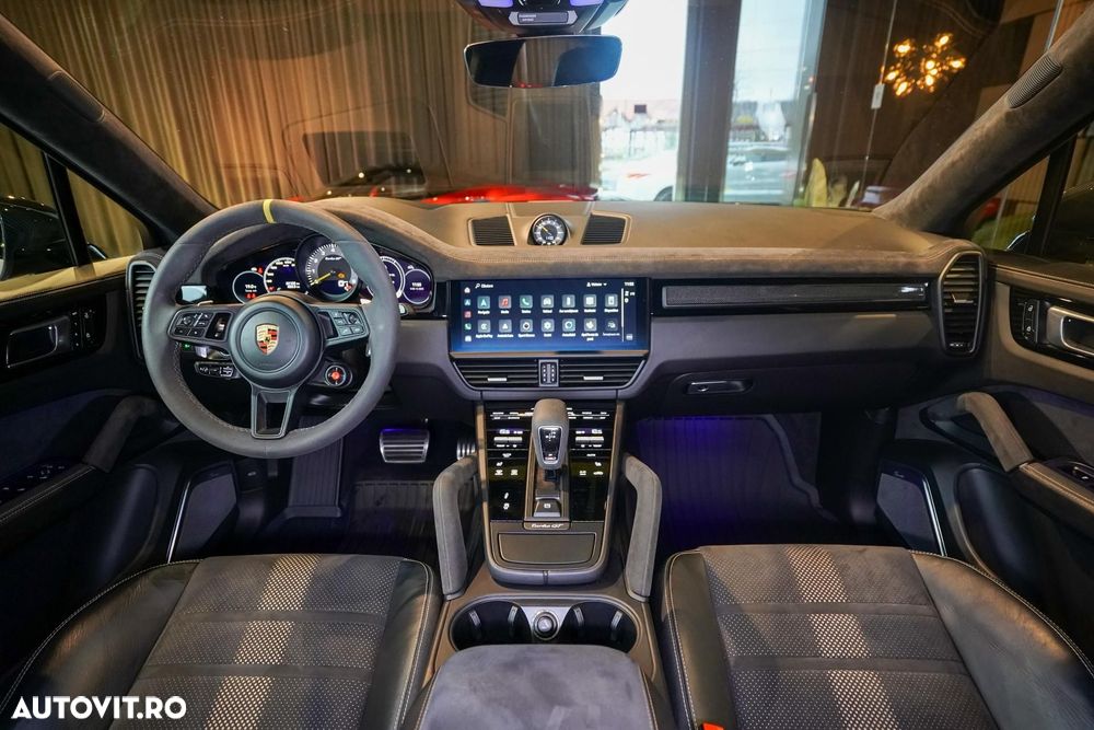 Porsche Cayenne Coupe - 34