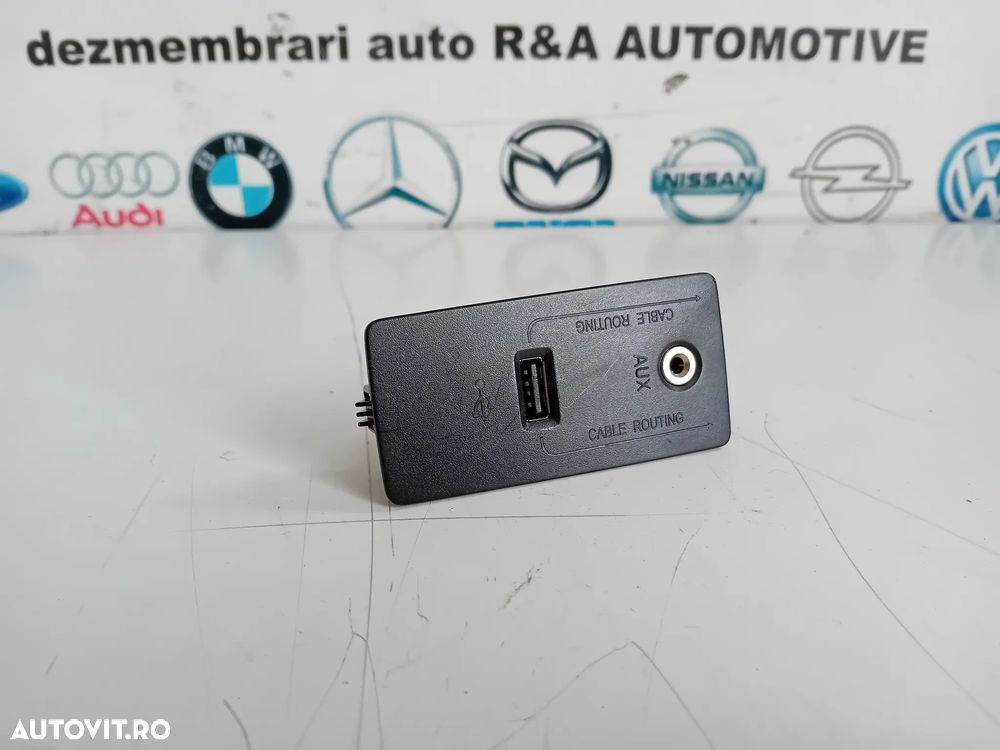 Modul Auxiliar USB Cotiera Volvo XC90 XC60 S90 V90 Cod OEM 31285608 AN 2016+ - 3