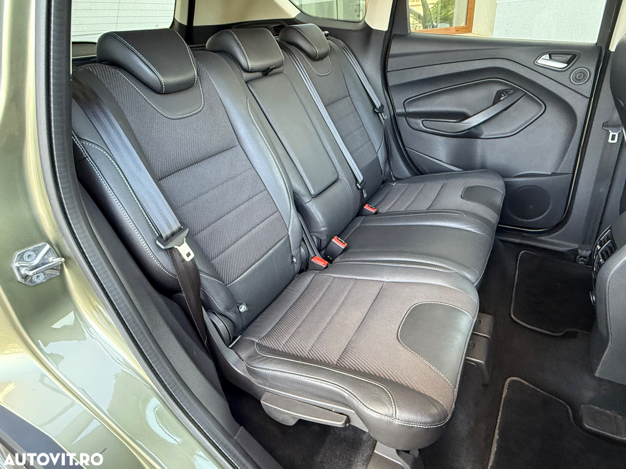 Ford Kuga 2.0 TDCi 4WD Powershift Titanium - 12