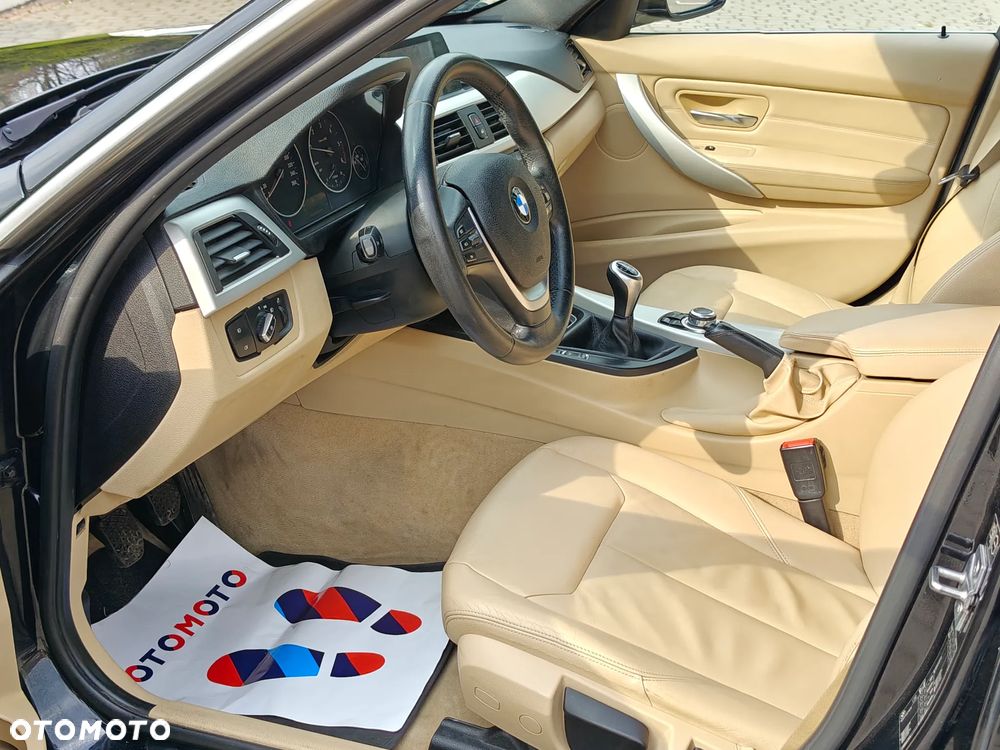BMW Seria 3 320d - 10