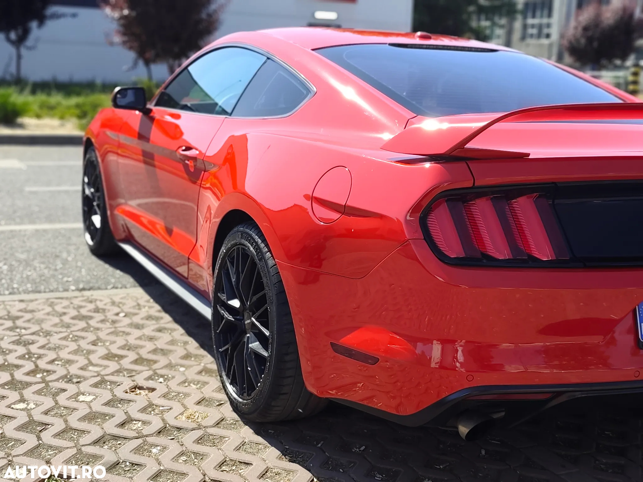 Ford Mustang 2.3 EcoBoost - 11