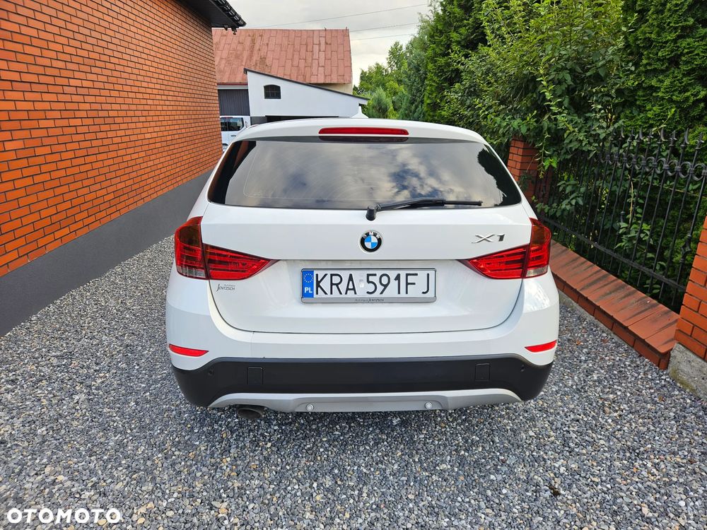 BMW X1 sDrive18d Sport Line - 12