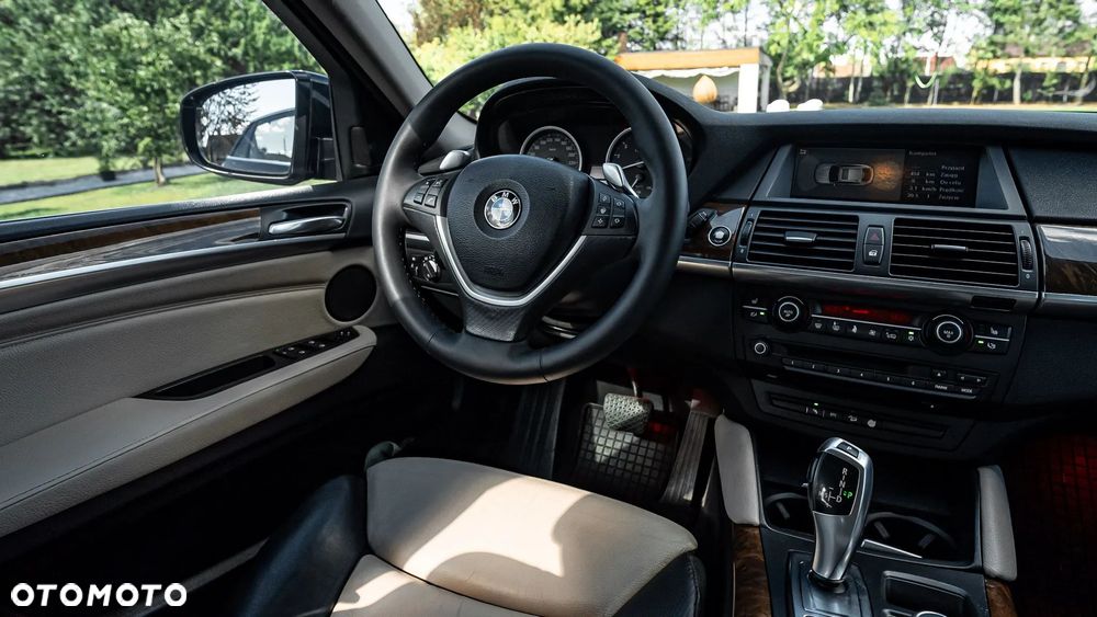 BMW X6 35i xDrive - 10