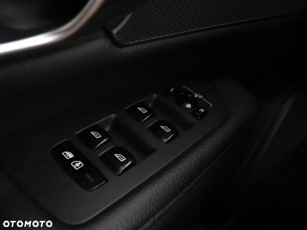 Volvo V90 Cross Country D4 AWD - 33