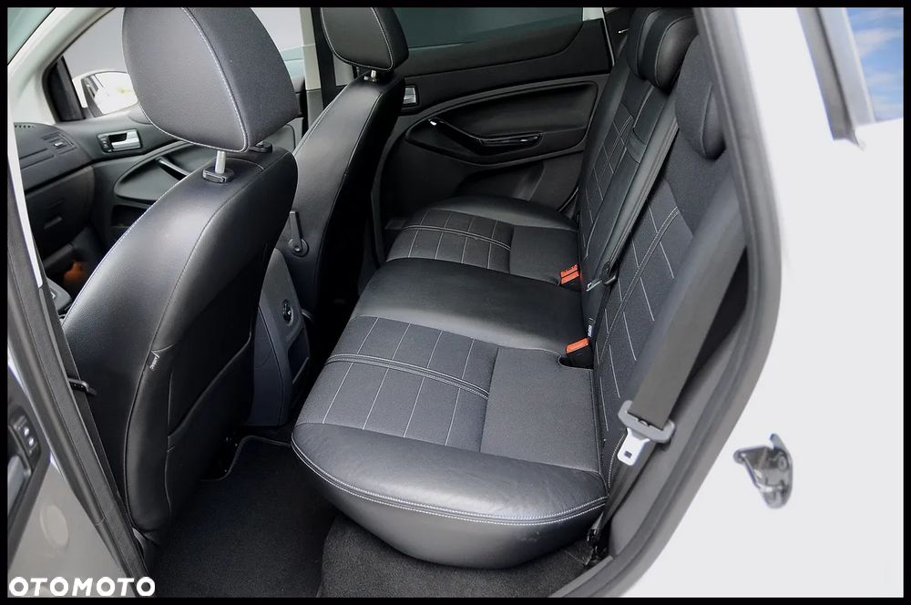 Ford Kuga 2.0 TDCi 4WD Titanium - 26