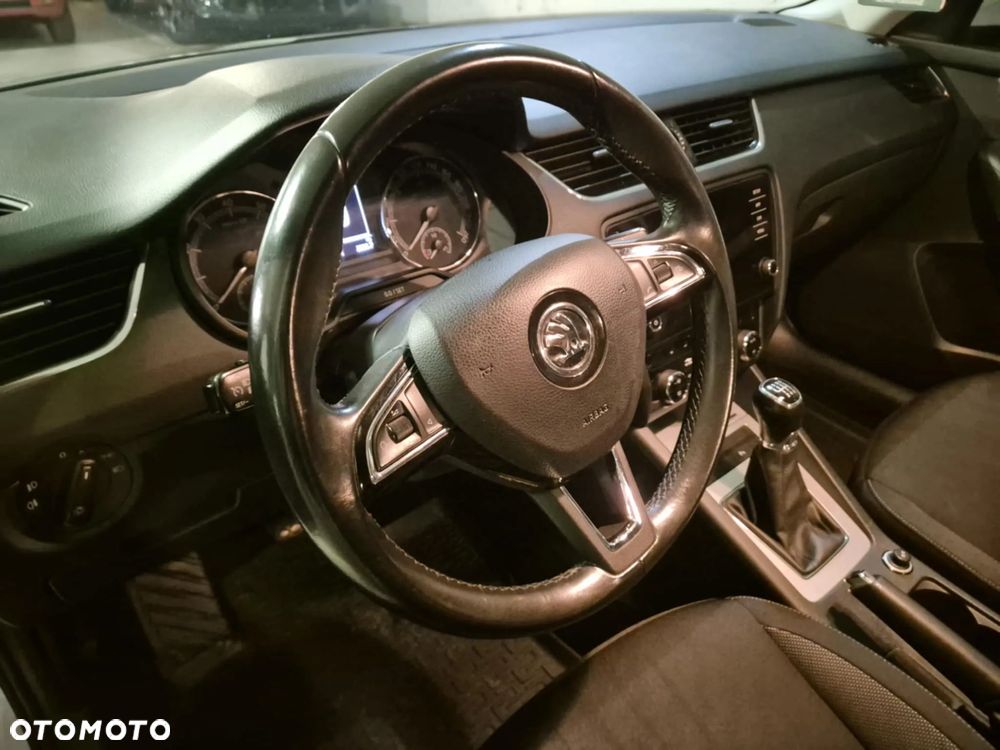 Skoda Octavia 1.4 TSI Ambition - 17