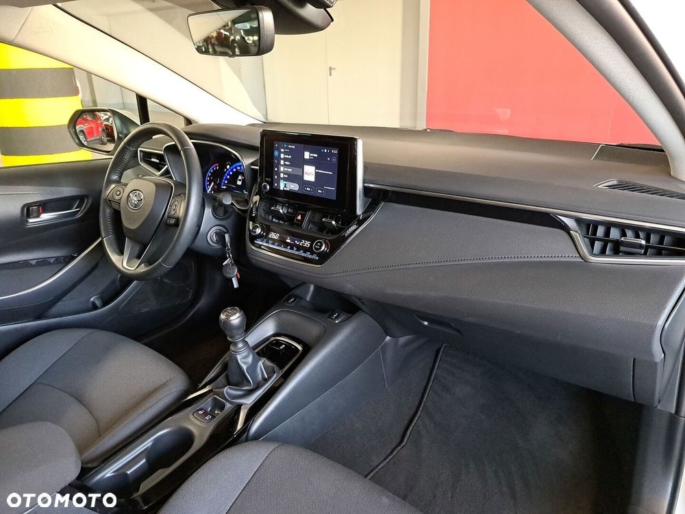 Toyota Corolla - 17