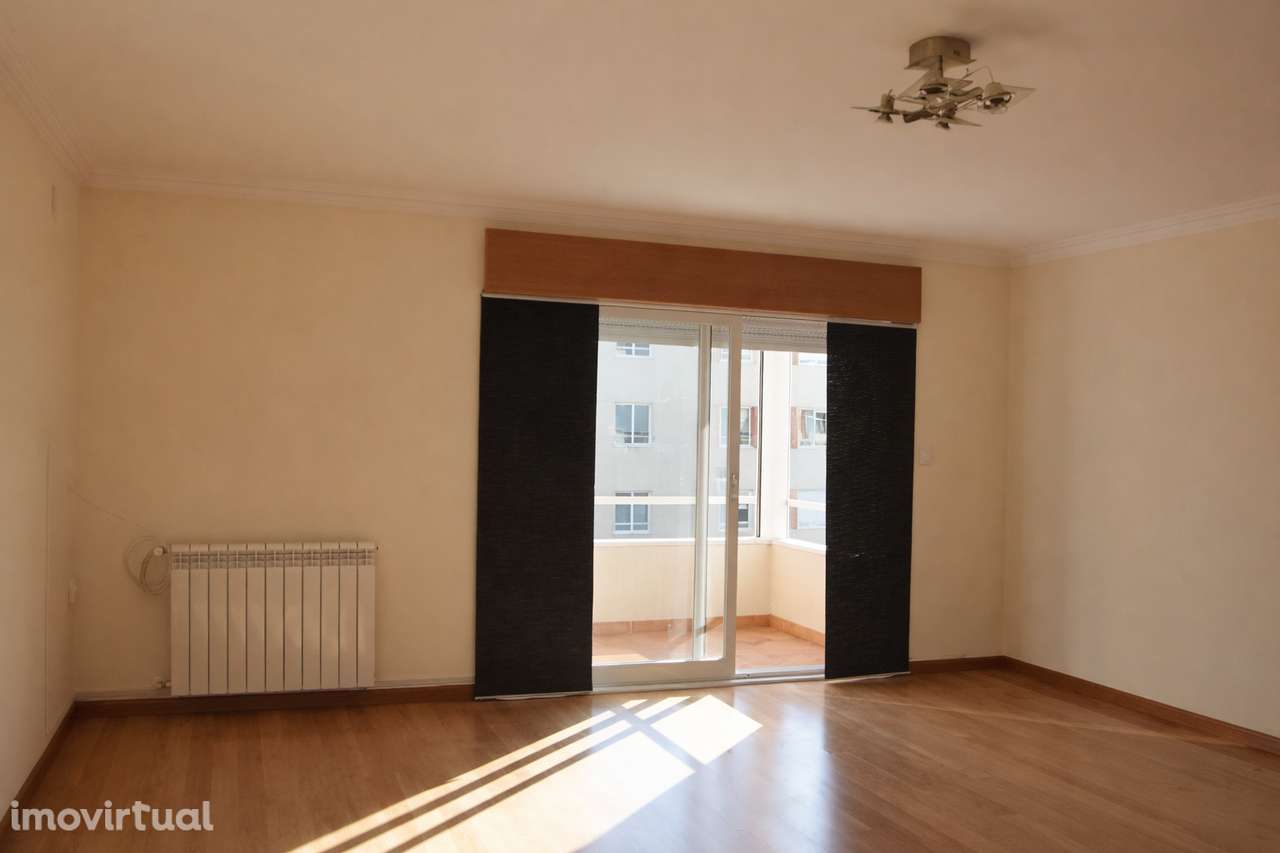 Arrendo apartamento T2 em zona nobre de Oeiras / Paço de Arcos - Grande imagem: 4/9