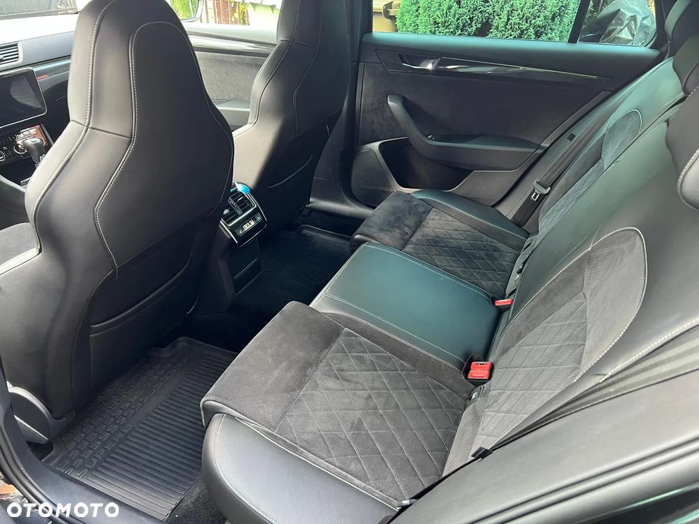 Skoda Superb 2.0 TDI SCR 4x4 Sportline DSG - 7