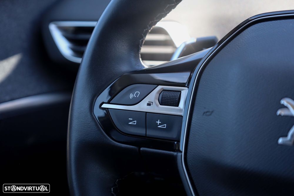 Peugeot 3008 1.6 Hybrid Active Pack e-EAT8 - 23