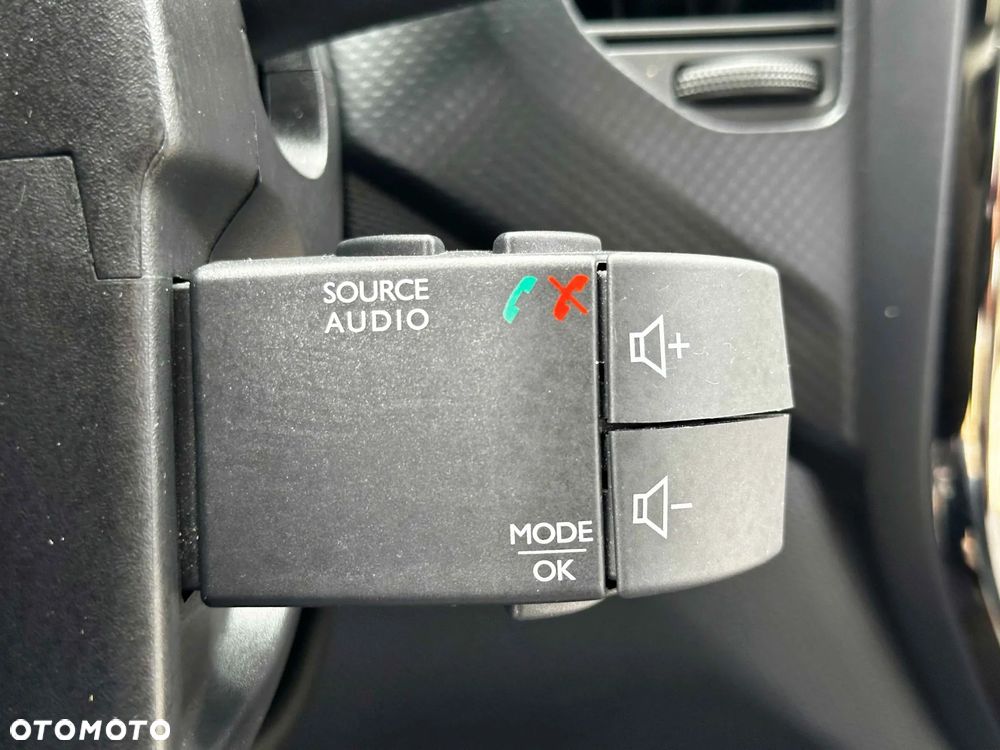 Renault Captur 1.2 TCe Intens EDC - 27